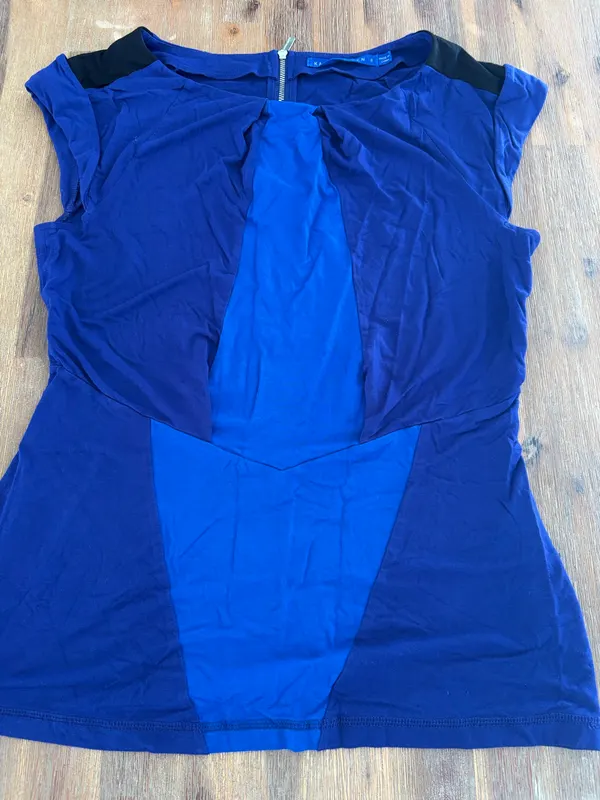 Karen Millen cap sleeve top size 8