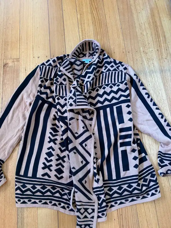 Bar III Aztec geometric print open cardi size XL