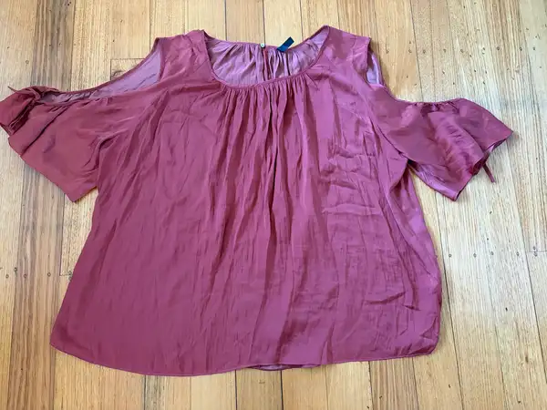Mink denim cold shoulder top size 20