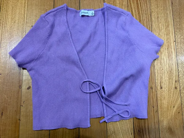 Glassons short sleeve ribbed knit crop size L