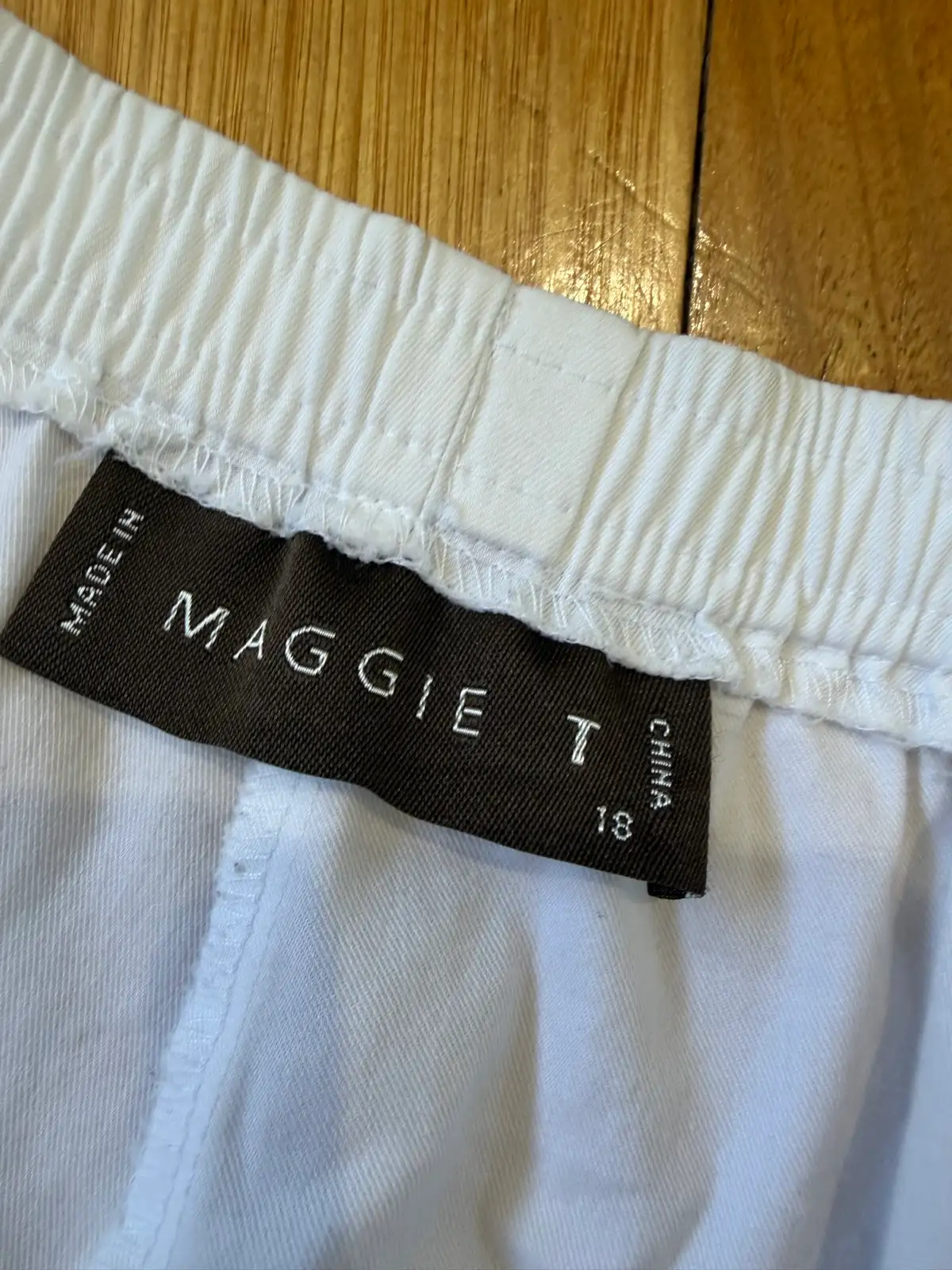 Maggie T cropped pull on pants size 18 – photo 3