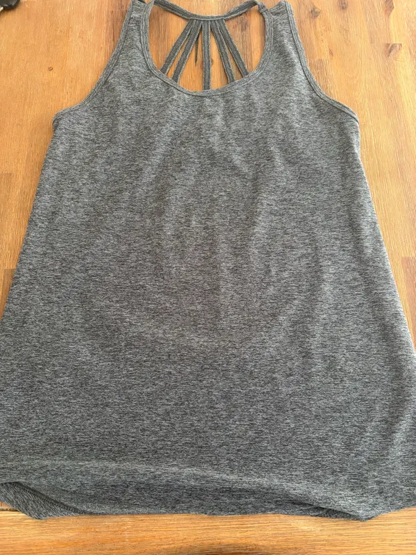 No brand strappy vest size 6