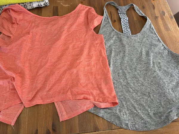 2 x Shein activewear tops size m