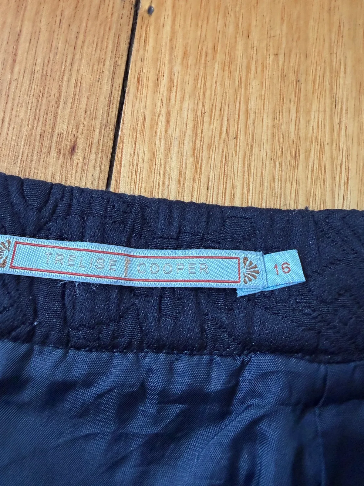 COOP by Trelise Cooper Black Textured Jacquard skirt size 16 — photo 2