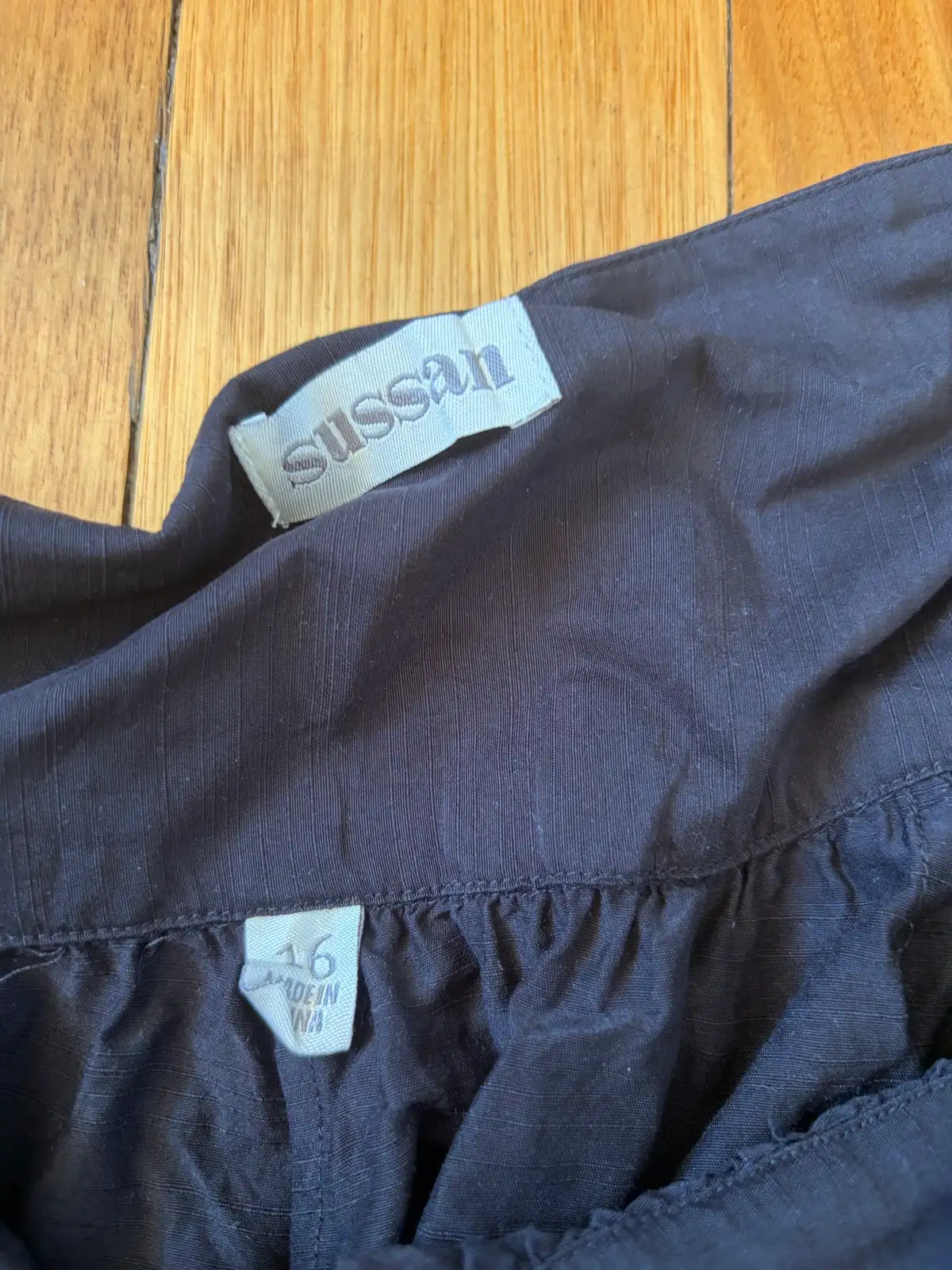 Sussan black midi skirt size 16 – photo 2