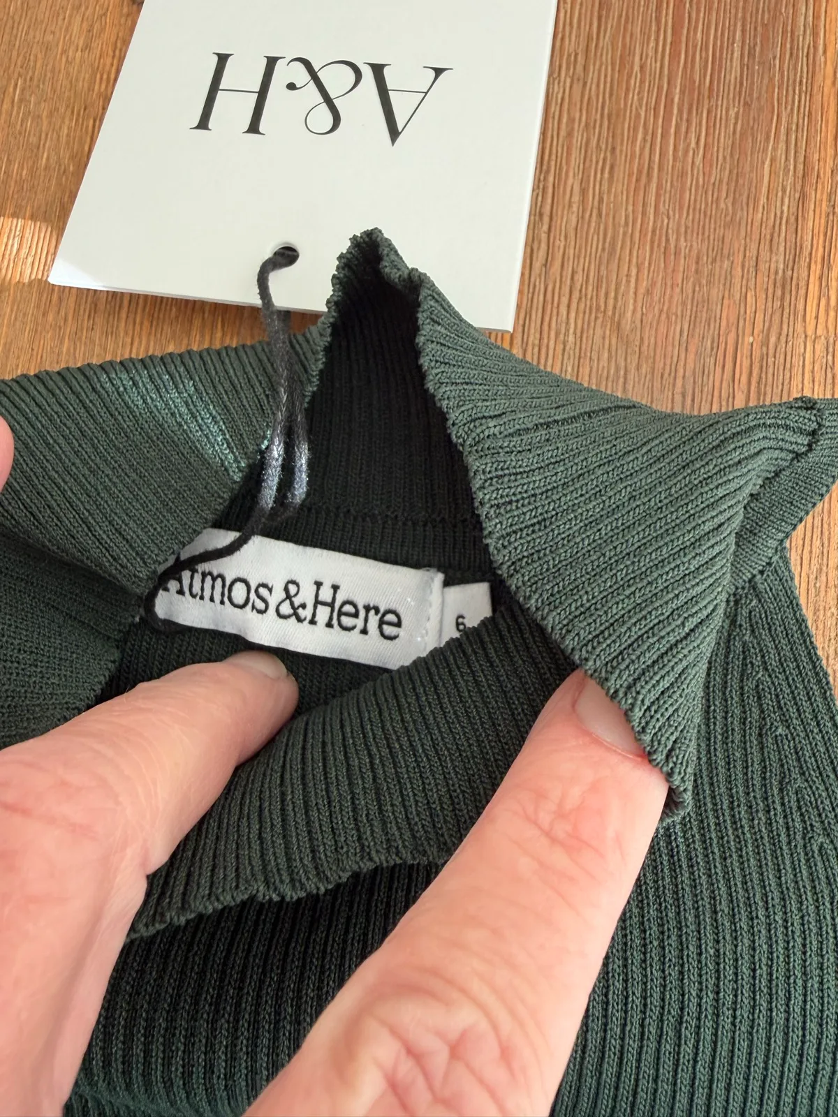 Atmos & Here high neck knitted top size 6 — photo 2