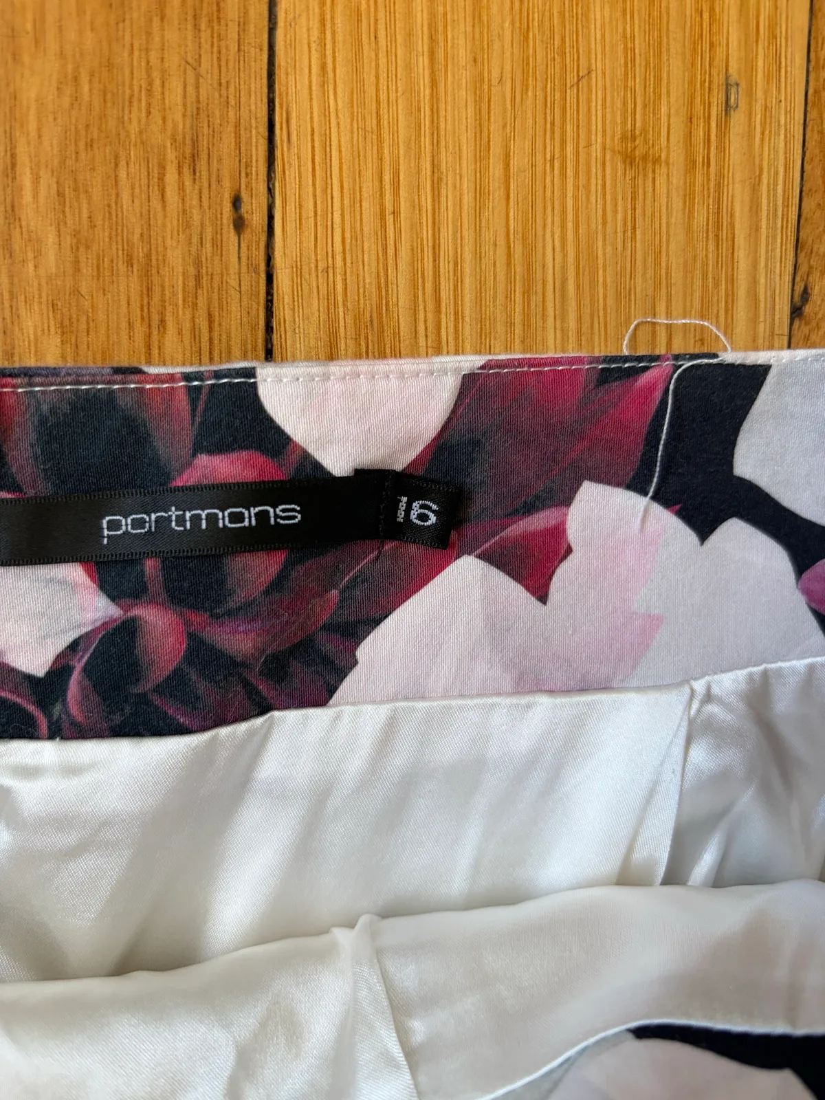 Portmans pencil skirt size 16 – photo 2