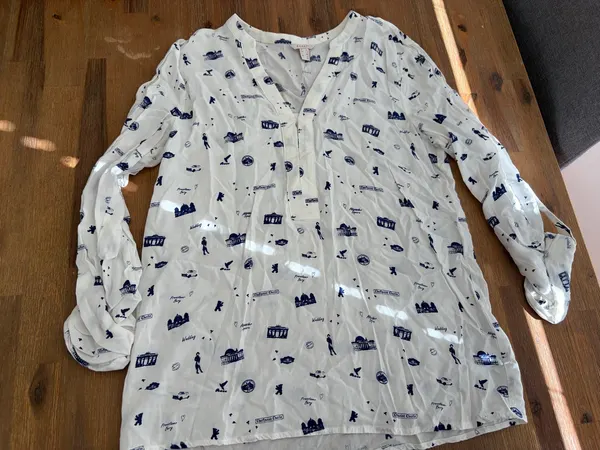 Espirit Berlin city souvenir print blouse size 8