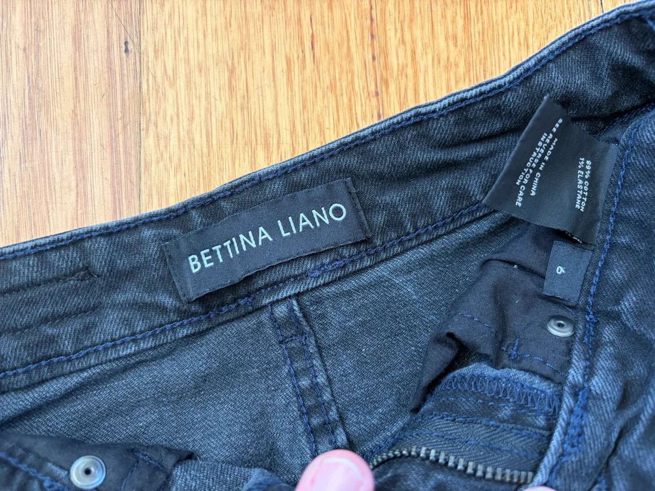 Bettina liano washed black denim mini skirt size 6 – photo 3
