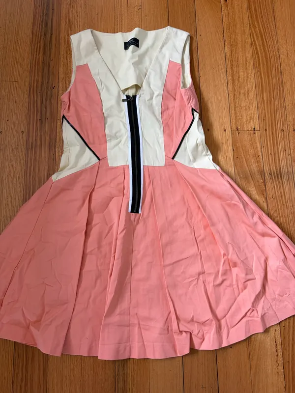 Cue sleeveless colour block knee length dress size 12