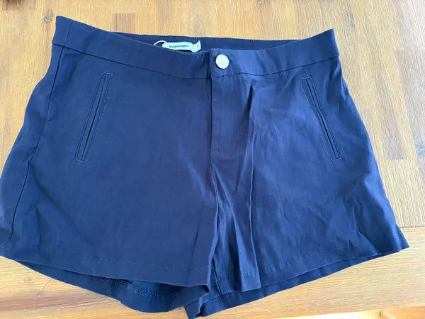 Valleygirl navy shorts size 10