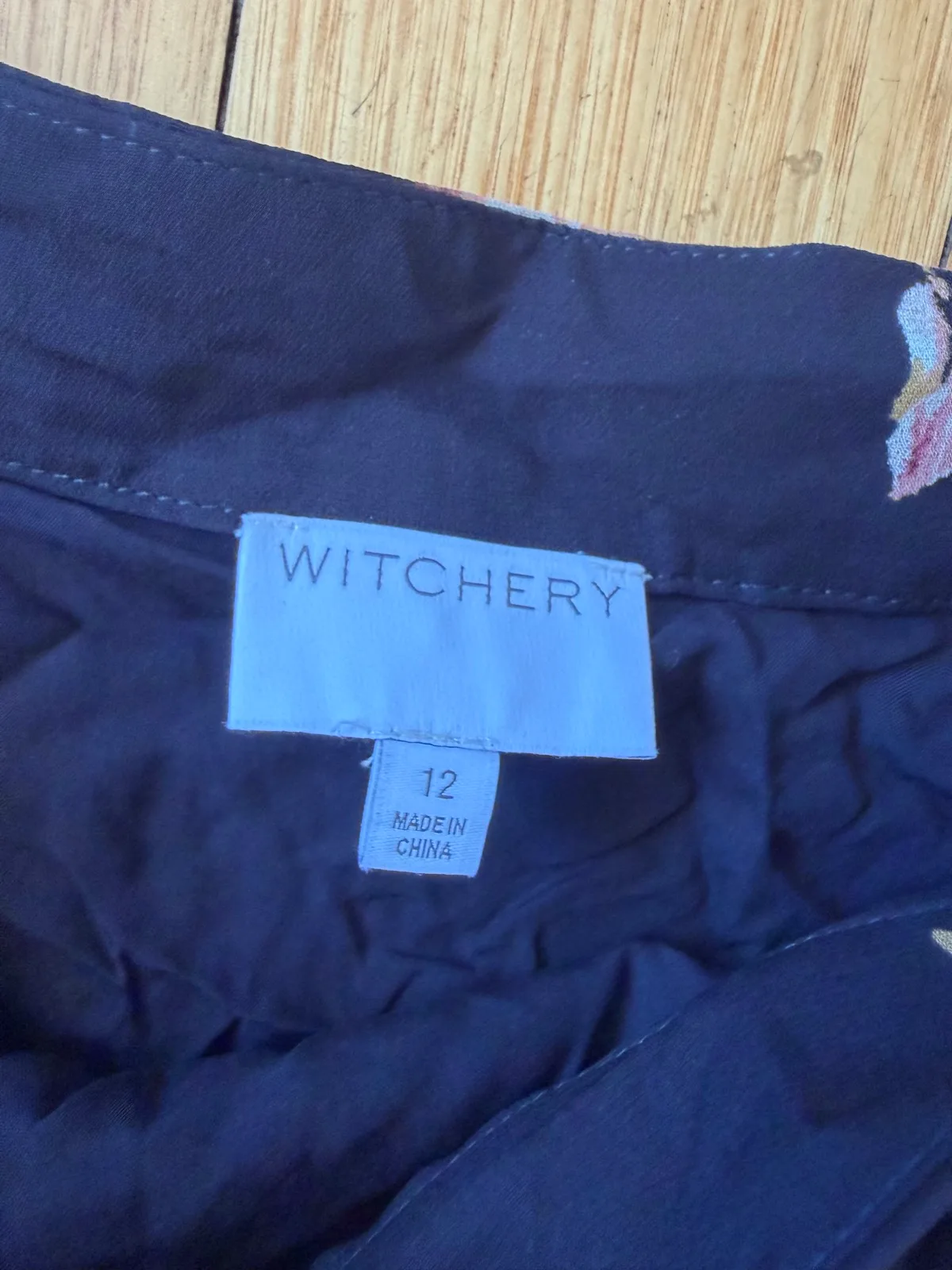 Witchery black floral ruffled hem midi skirt size 12 – photo 2