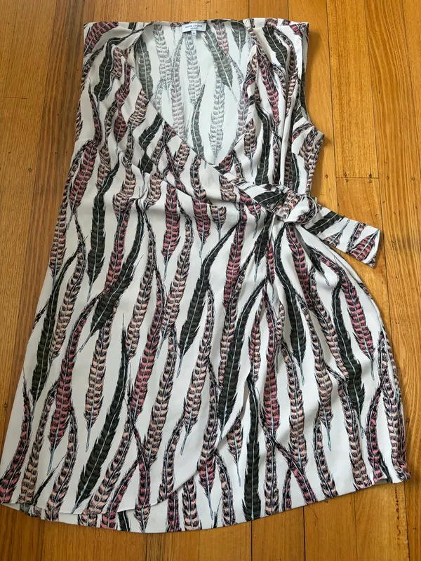 Wayne Cooper pastel feather print wrap dress size 16