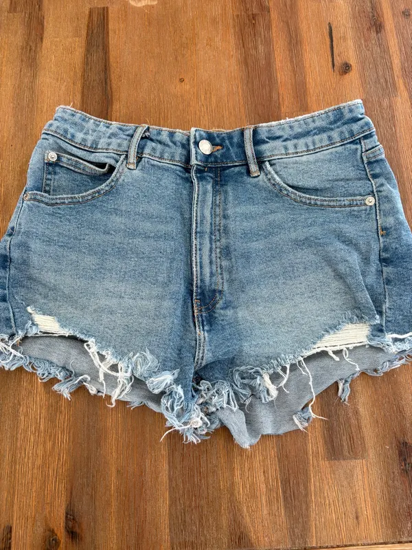 Zara high rise denim shorts size 10