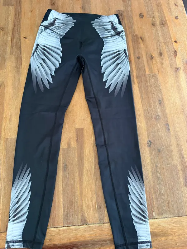 Lurv angel wings legging size s