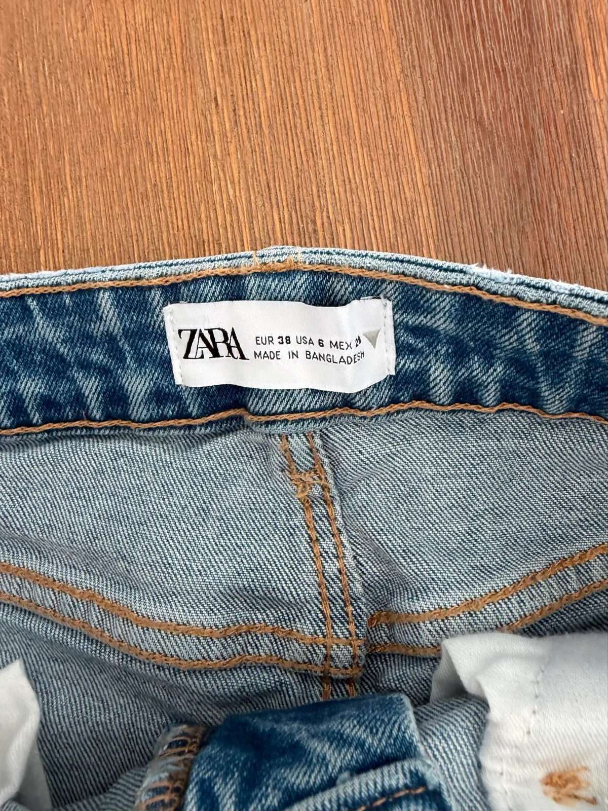 Zara high rise denim shorts size 10 – photo 2