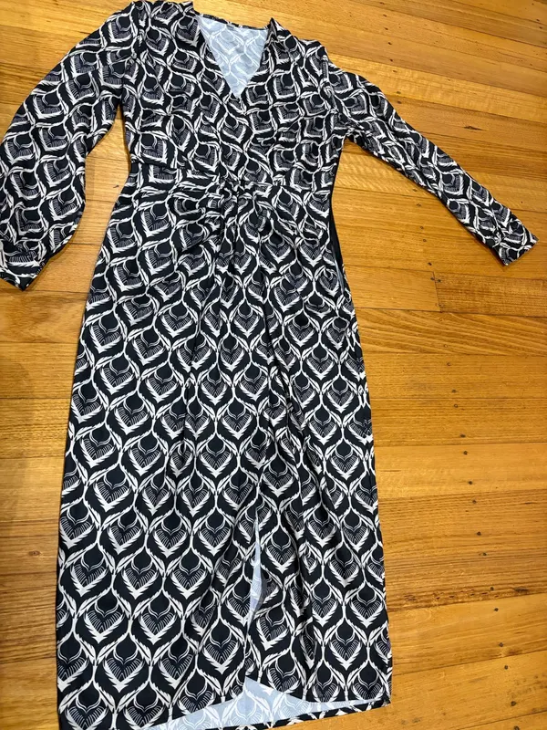 No brand long sleeve faux wrap midi/maxi dress size s