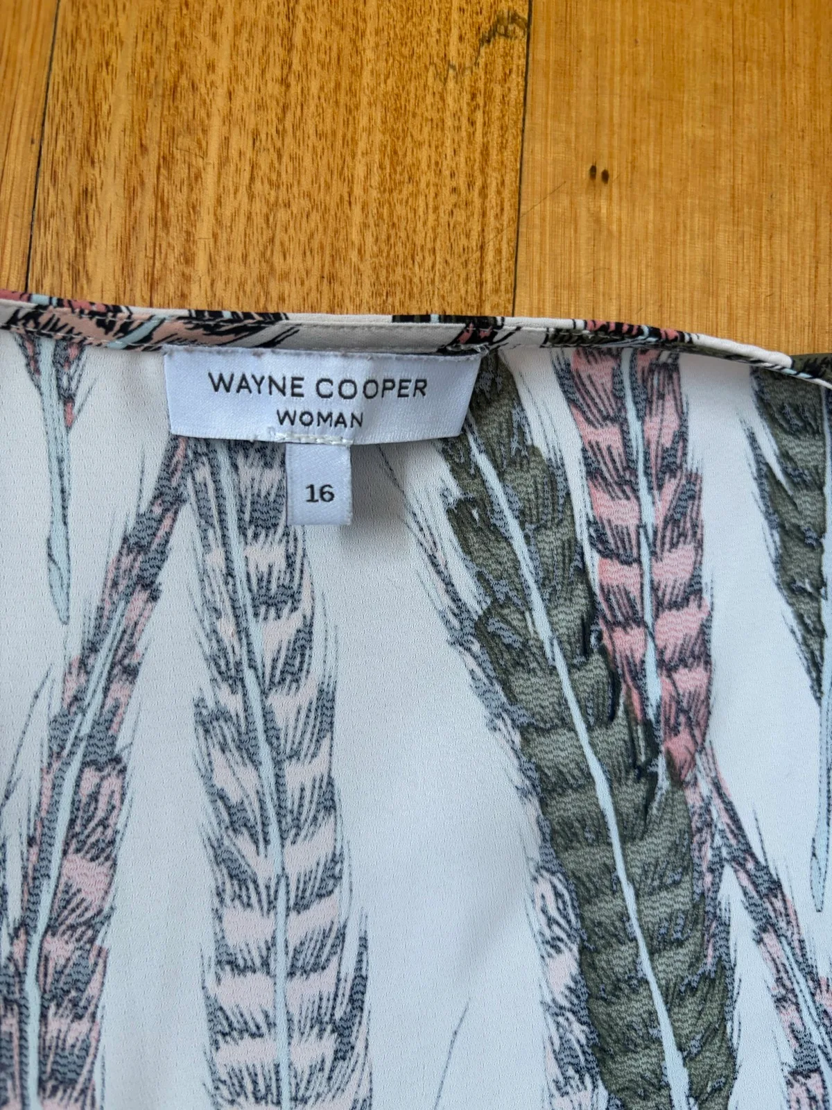 Wayne Cooper pastel feather print wrap dress size 16 – photo 2