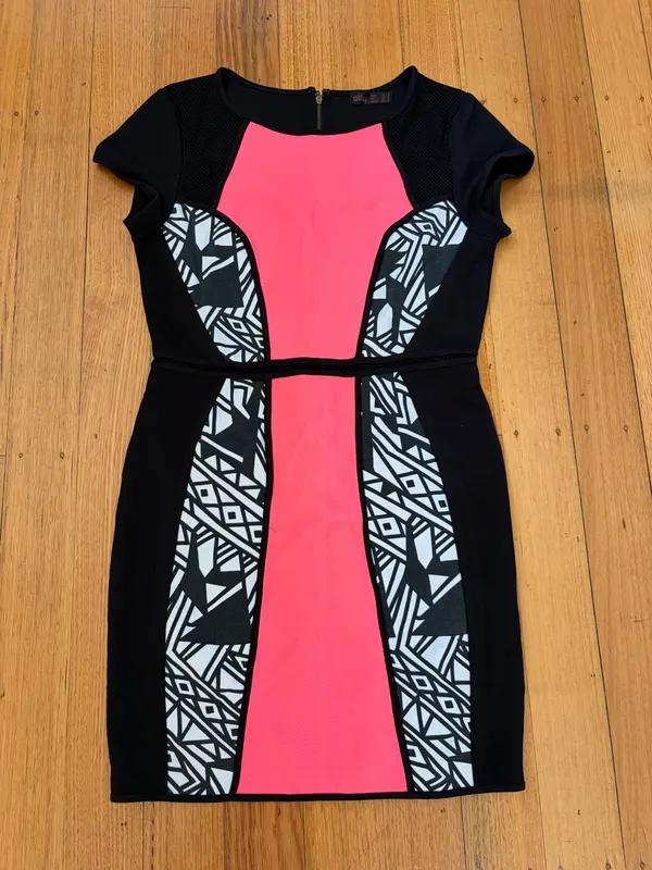 Ally colour block body con dress size 16
