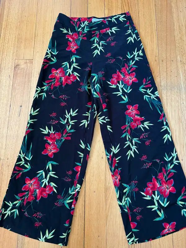 Preview womens regular black red green floral wide-leg pants size 8