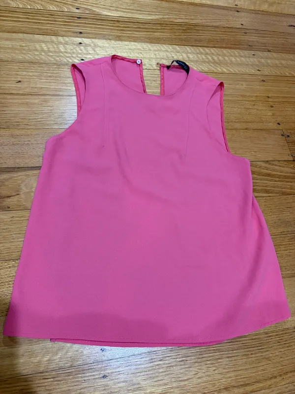 Zara woman fuchsia pink sleeveless shell top size 6