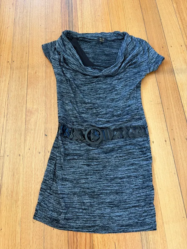 Ice fashions grey marled short sleeve tunic size L