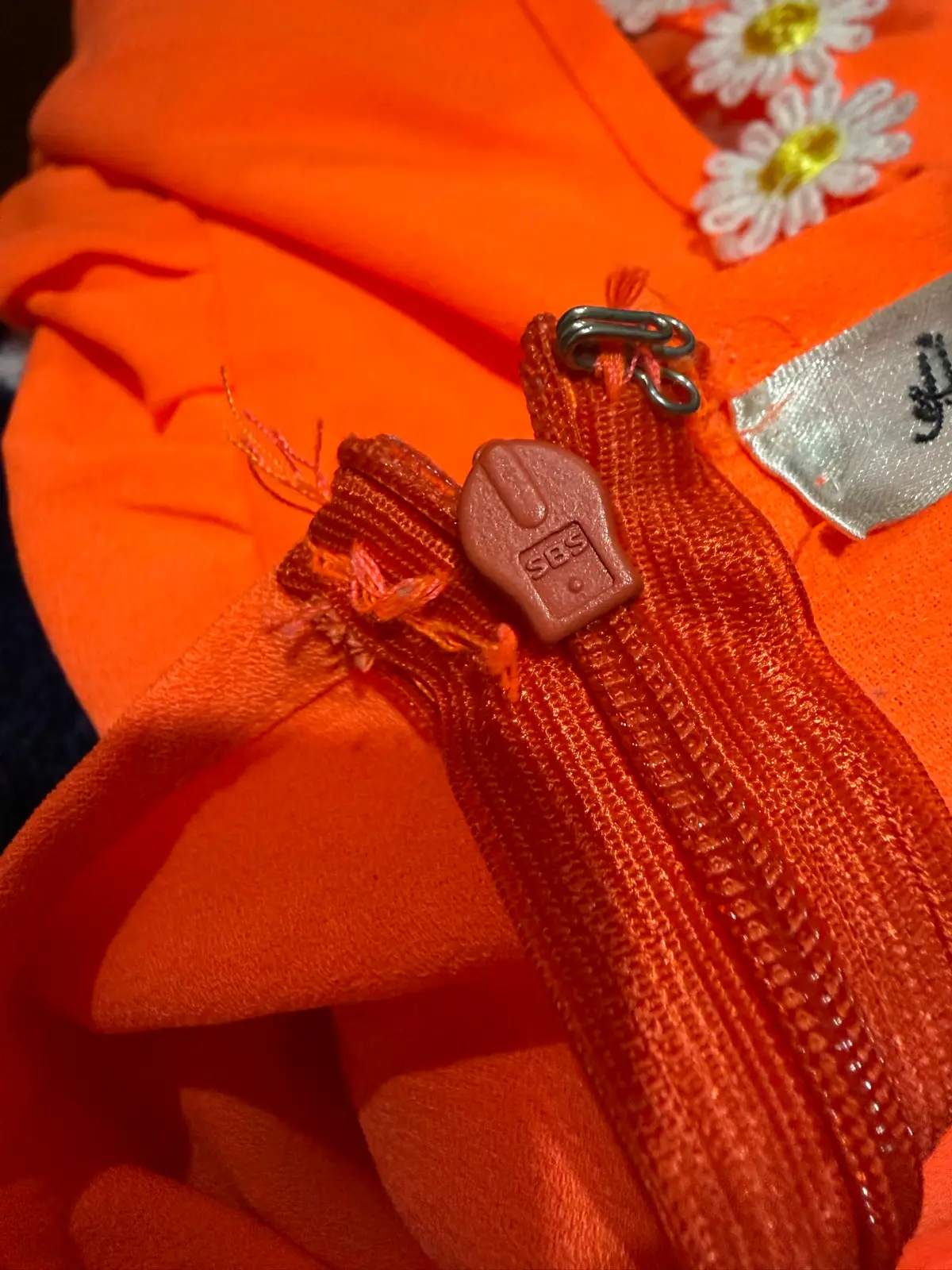 Ho doesn’t know why?  Orange Strappy Playsuit Daisy Embroidered Trim Size 10 – photo 3