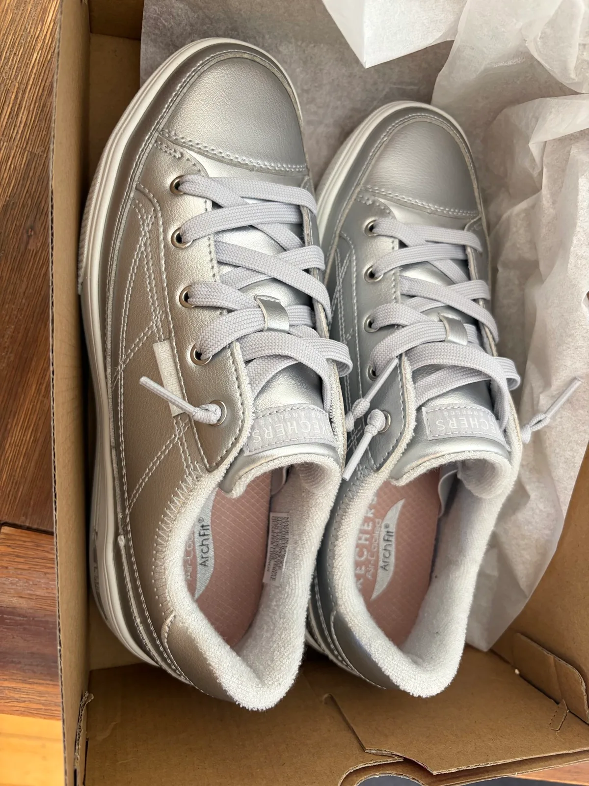 Skechers glistening gal silver sneakers size 9 — photo 2