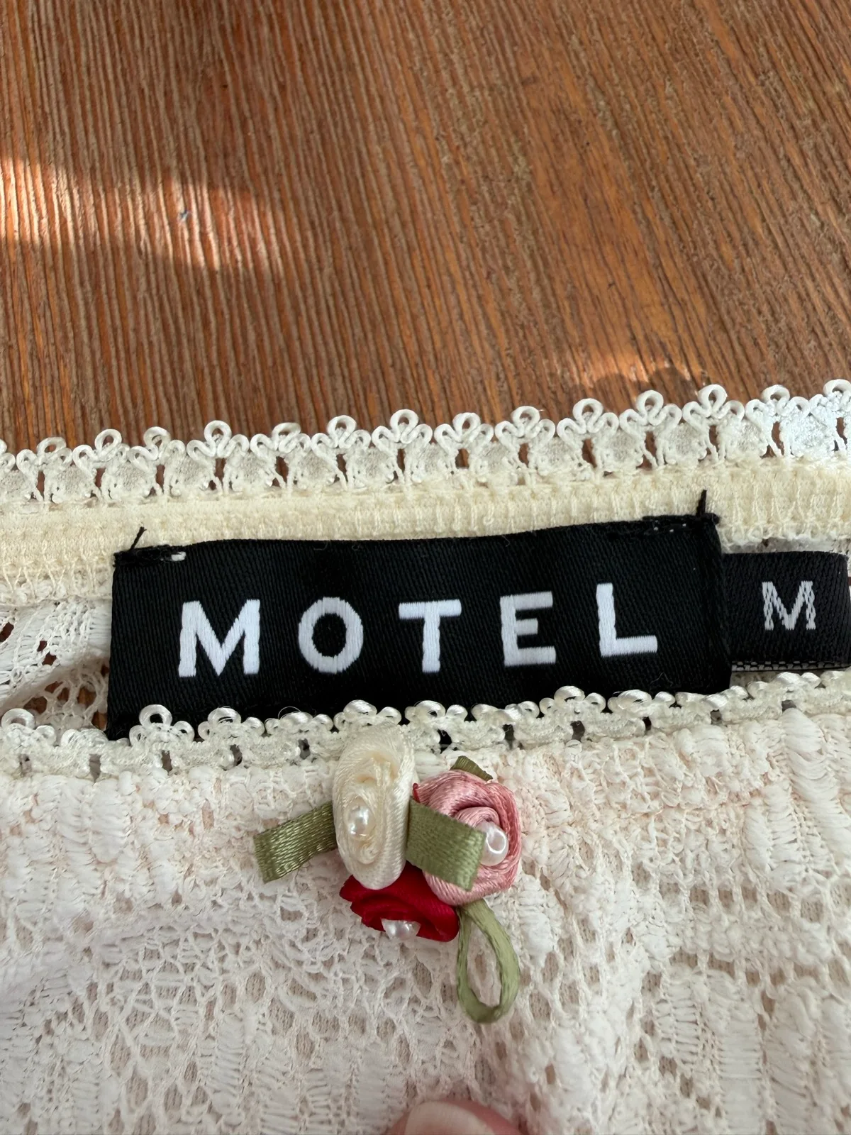 Motel white lace top size m — photo 3