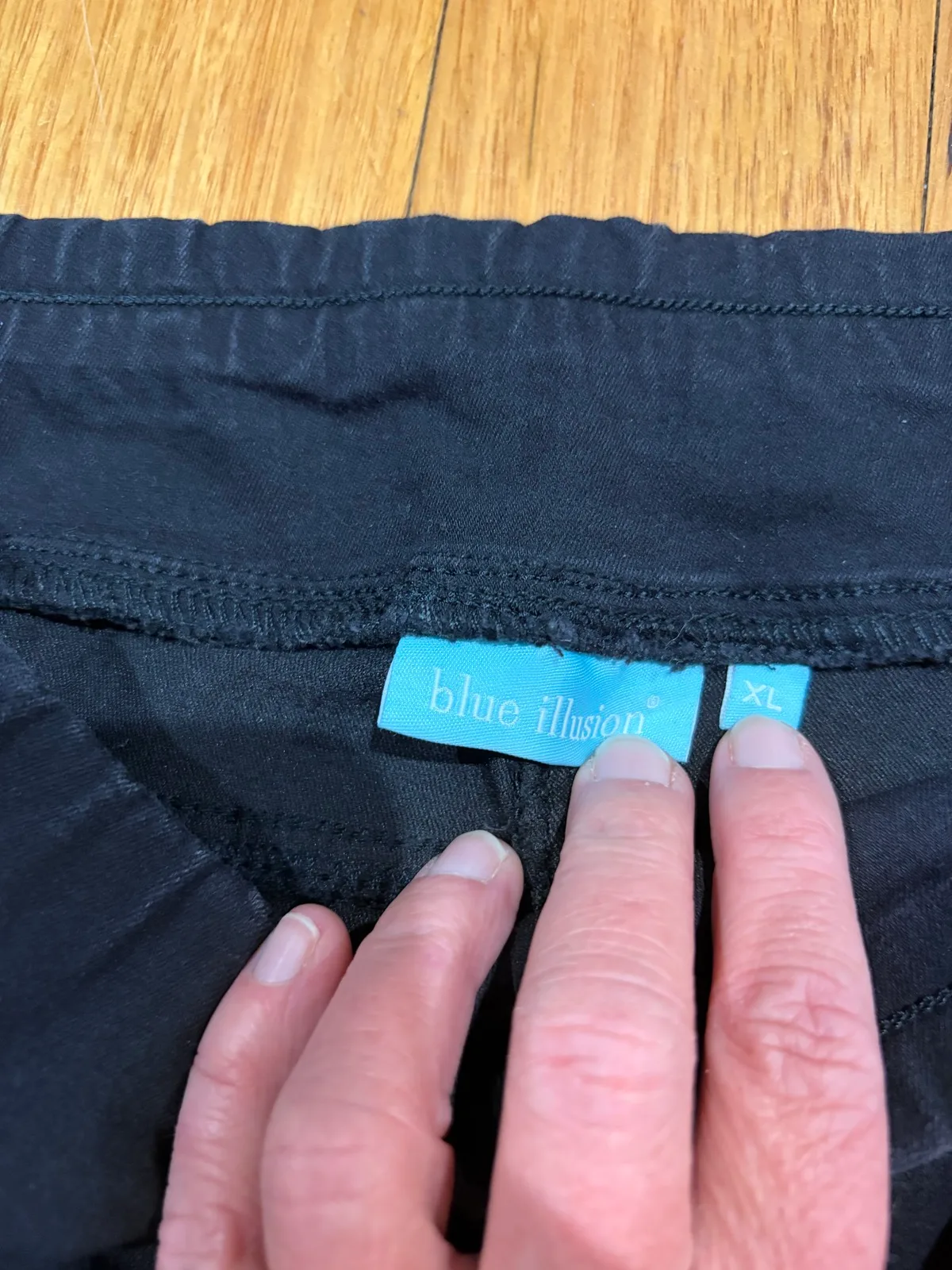 Blue illusion pull on capri pants size xl — photo 3