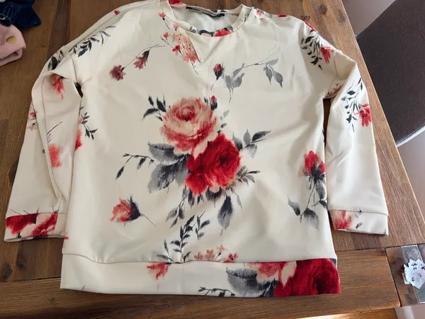 Zara trafaluc floral print sweater size 8