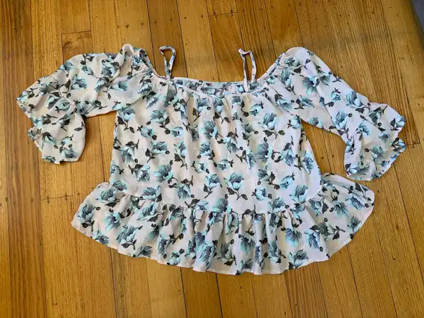 Temt floral off shoulder blouse size 12