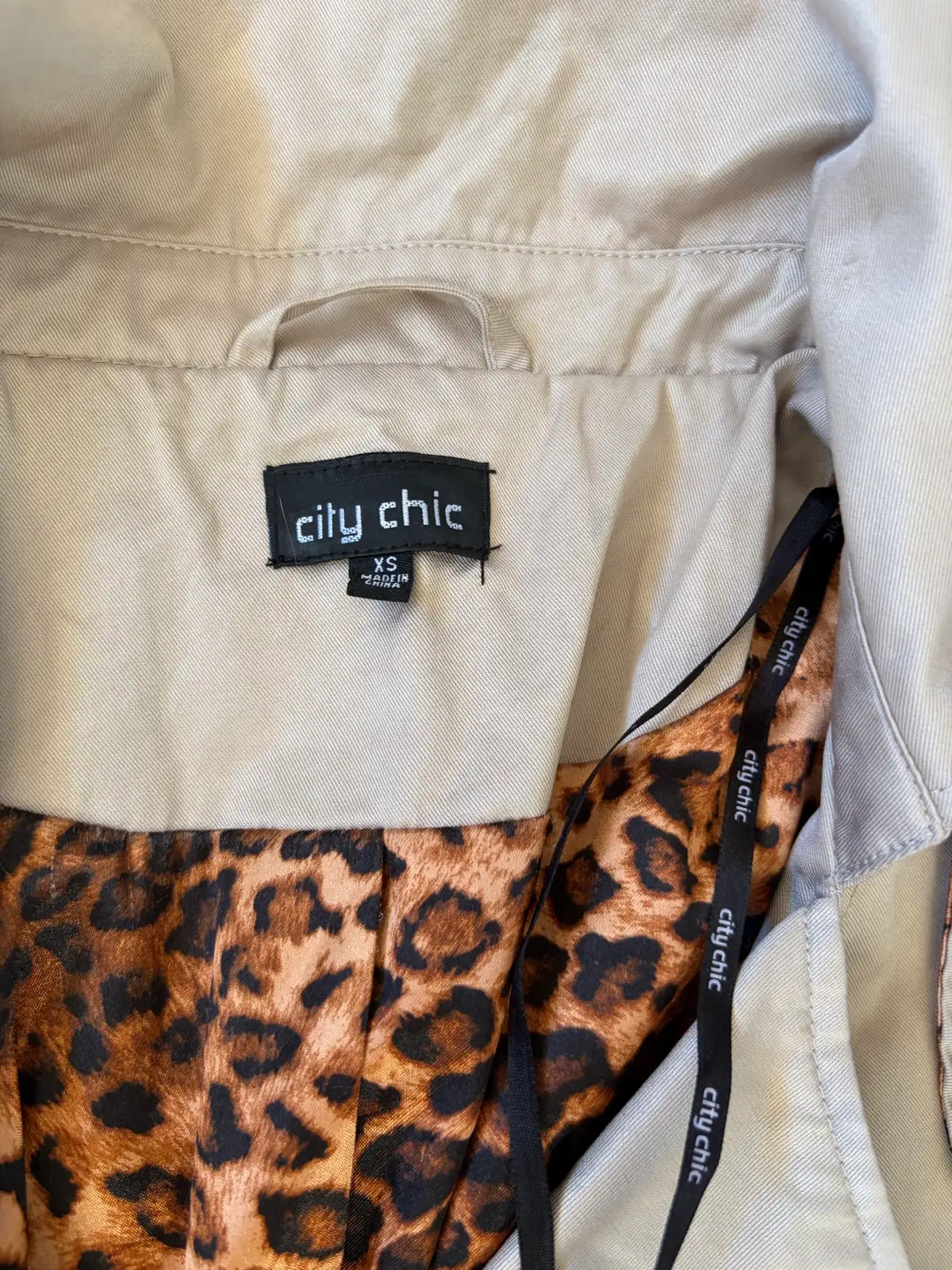 City chic dbl breasted trenchcoat size xs (14) – photo 3