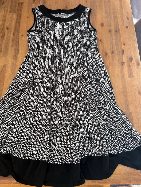 Fella Hamilton sleeveless midi dress size 12
