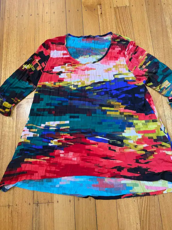 Warwick Jones vibrant top size 1XL