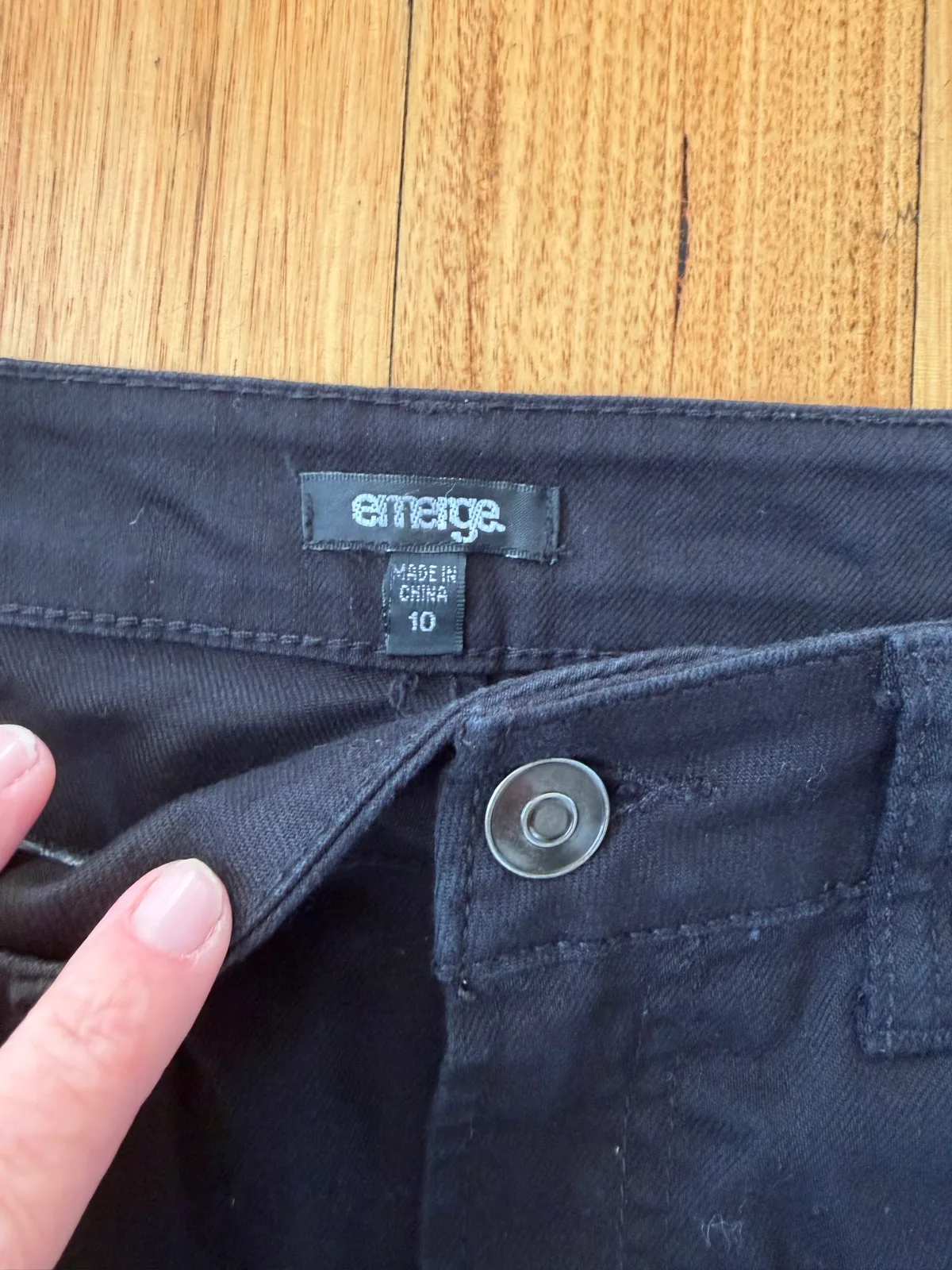 Emerge distressed skinny jeans size 10 – photo 2