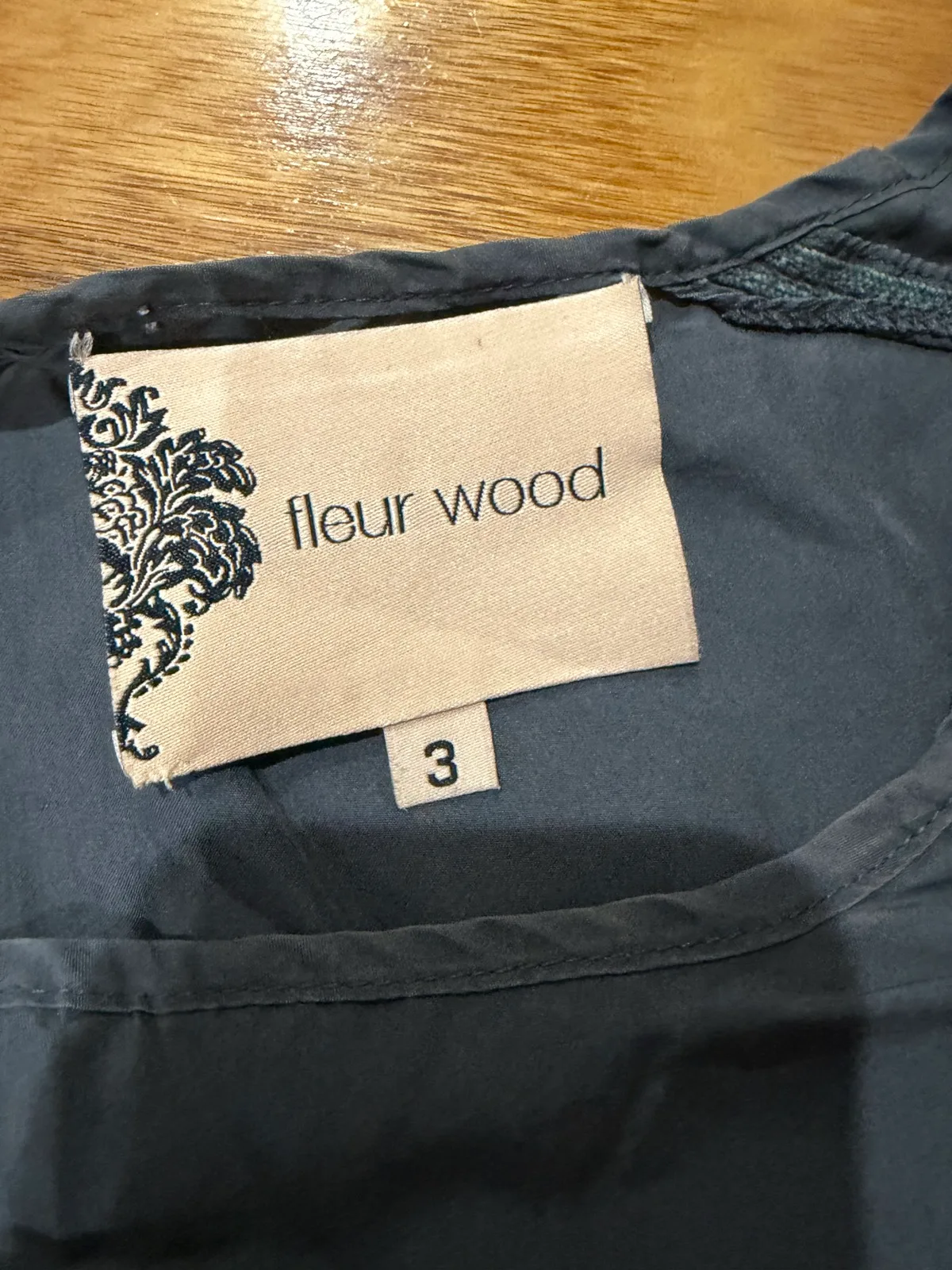 Fleur wood short sleeve silk blouse size 12/14 – photo 2