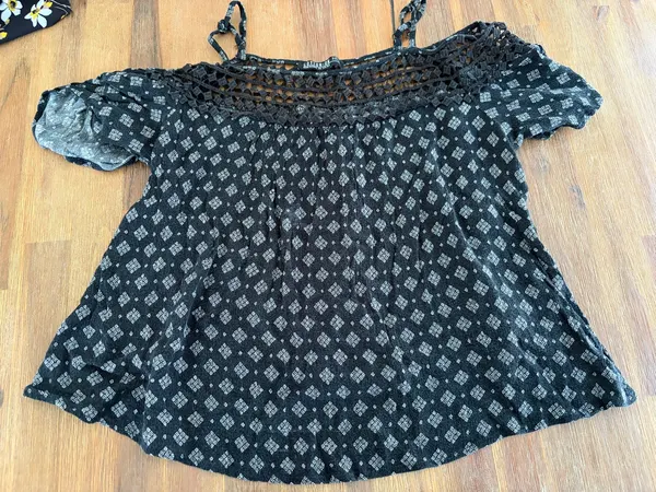 cotton on women’s top size s
