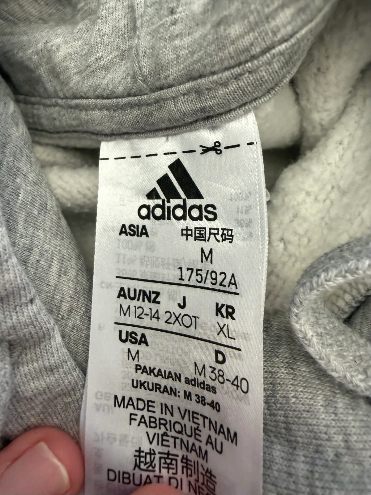 Adidas essentials hoodie size 12 – photo 3