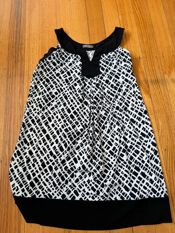 Jacqui E sleeveless dress size xl