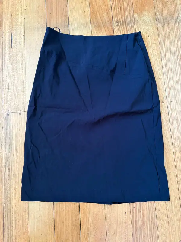 Philosophy Australia black solid straight pencil knee length skirt womens size 8