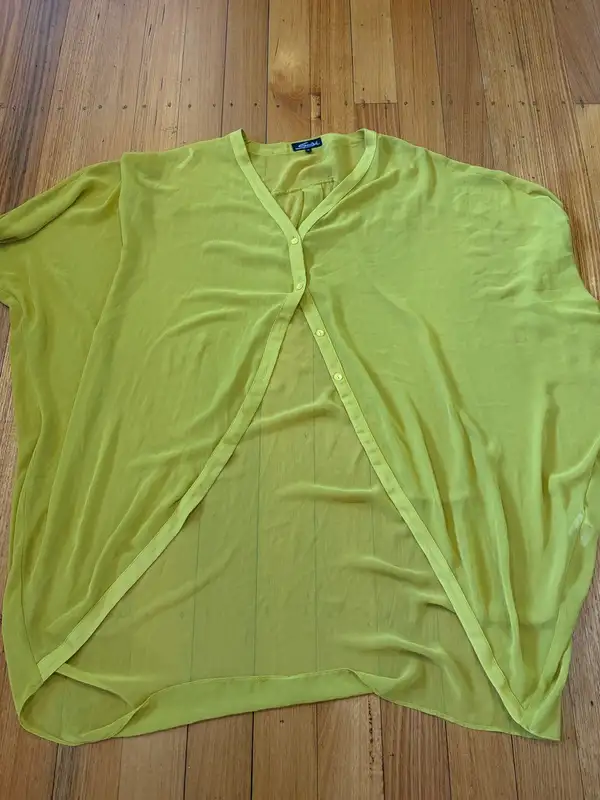 Swish lightweight blouse or overlay top size 18