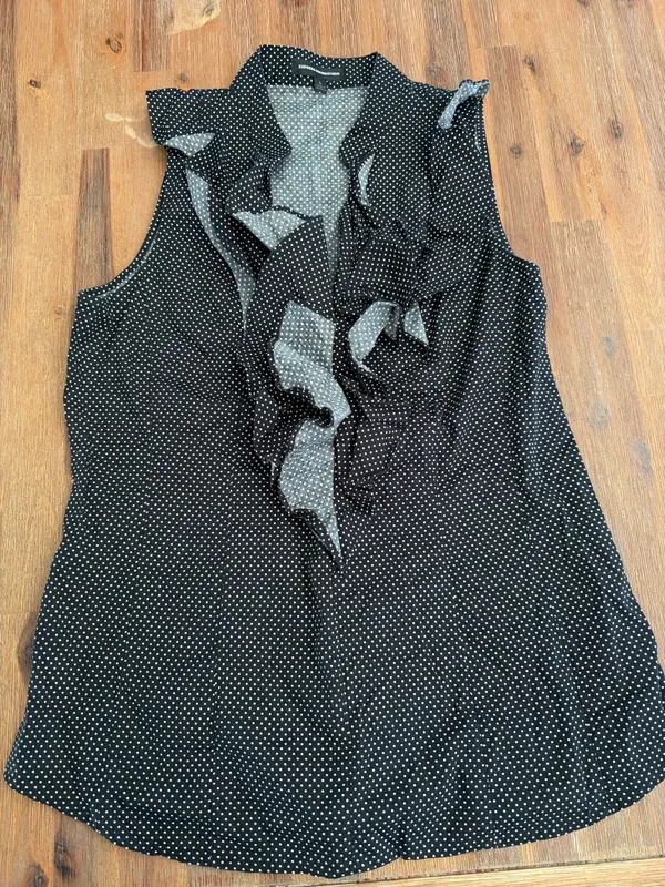 Express design studio sleeveless blouse size L