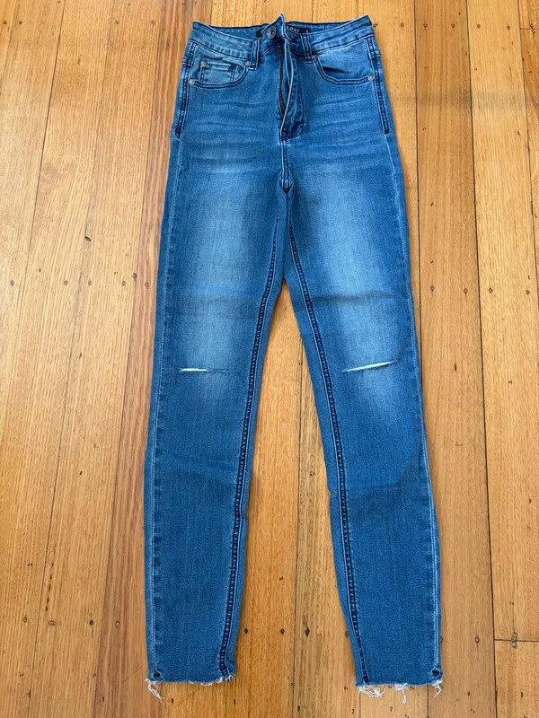 Silent theory high waisted skinny jeans size 6