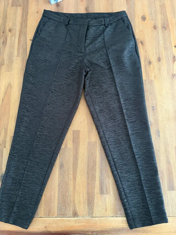 Dannii Minogue black textured pants size 10