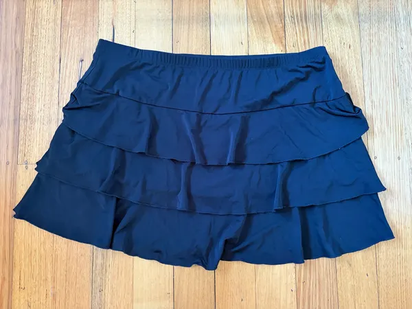 Ed.it.ed ruffle swim skirt size 22
