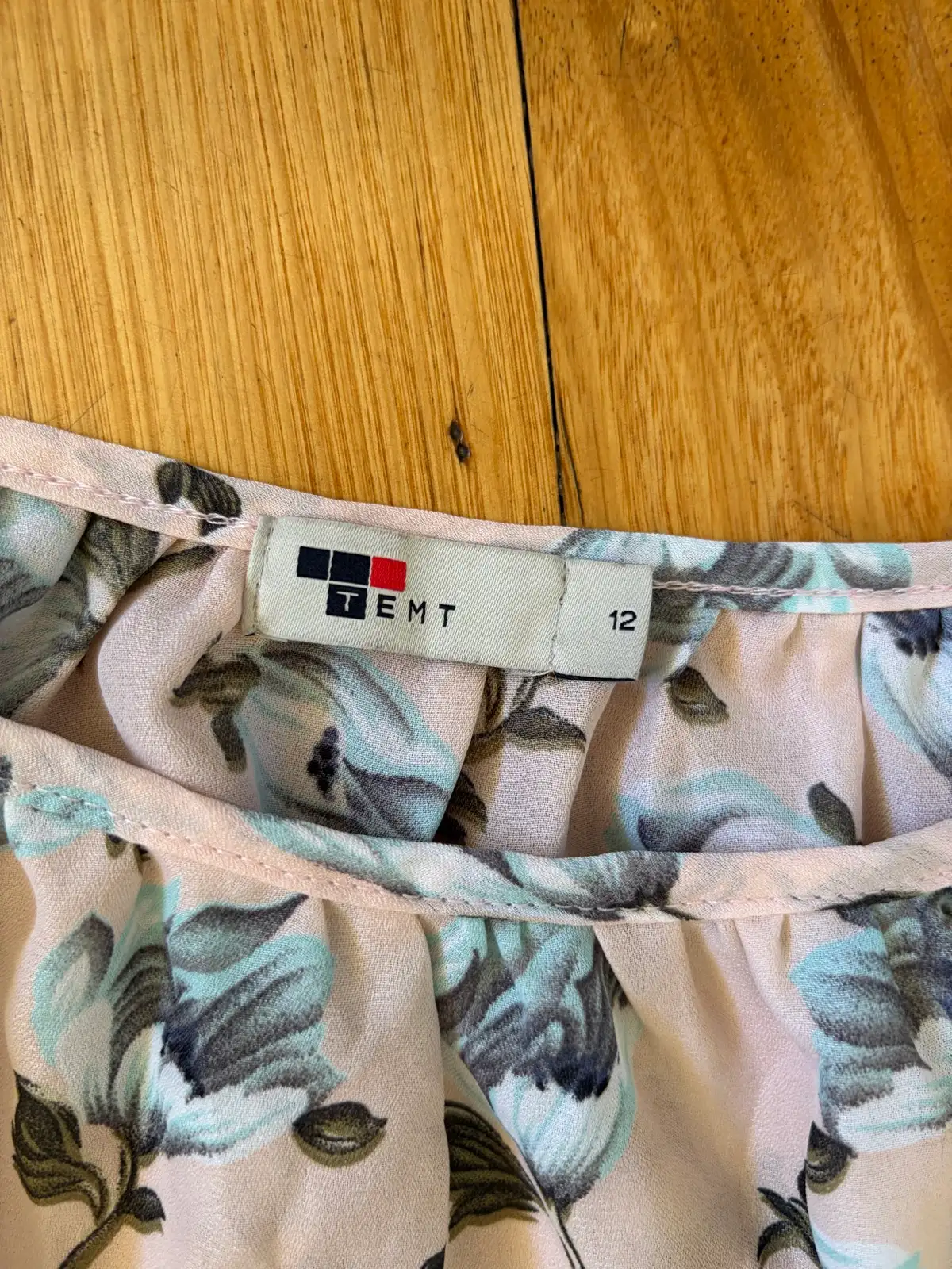 Temt floral off shoulder blouse size 12 – photo 2