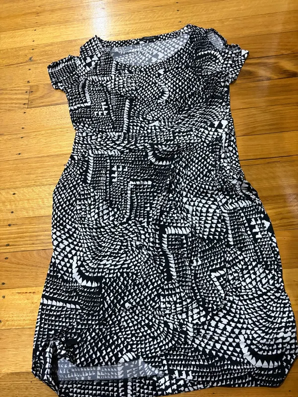 Ping pong black and white short sleeve dress size 14