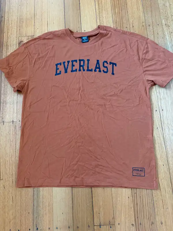 Everlast short sleeve tee size XL