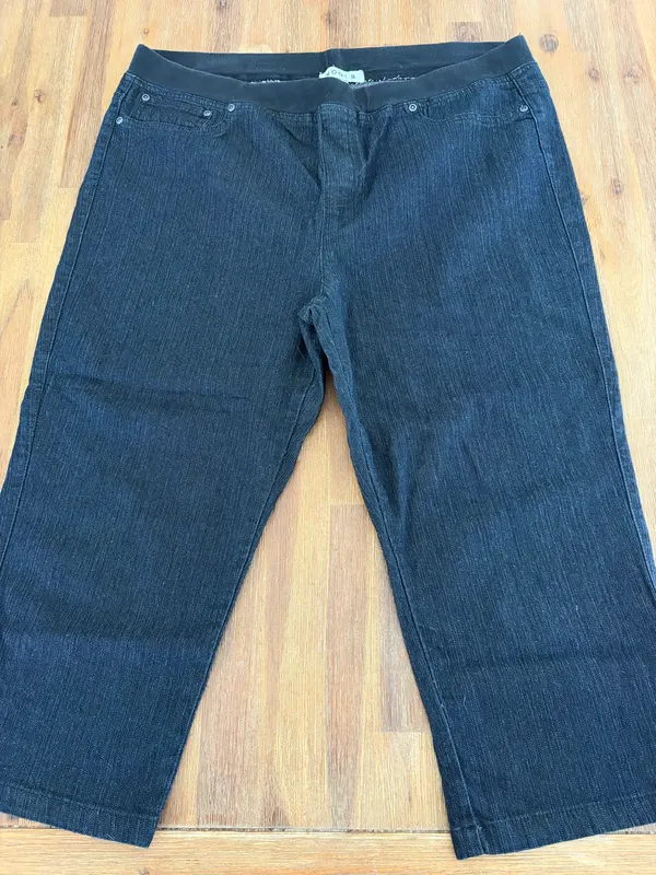 Noni B cropped denim pull on pants size L